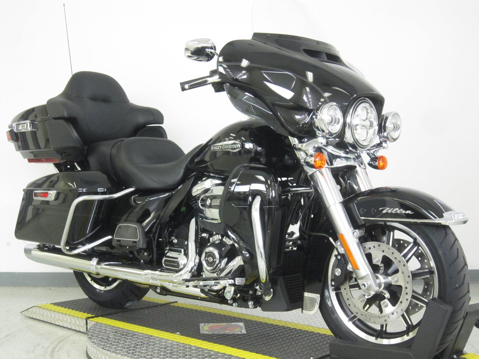 New 2018 Harley Davidson Electra Glide Ultra Classic FLHTCU Touring in ...