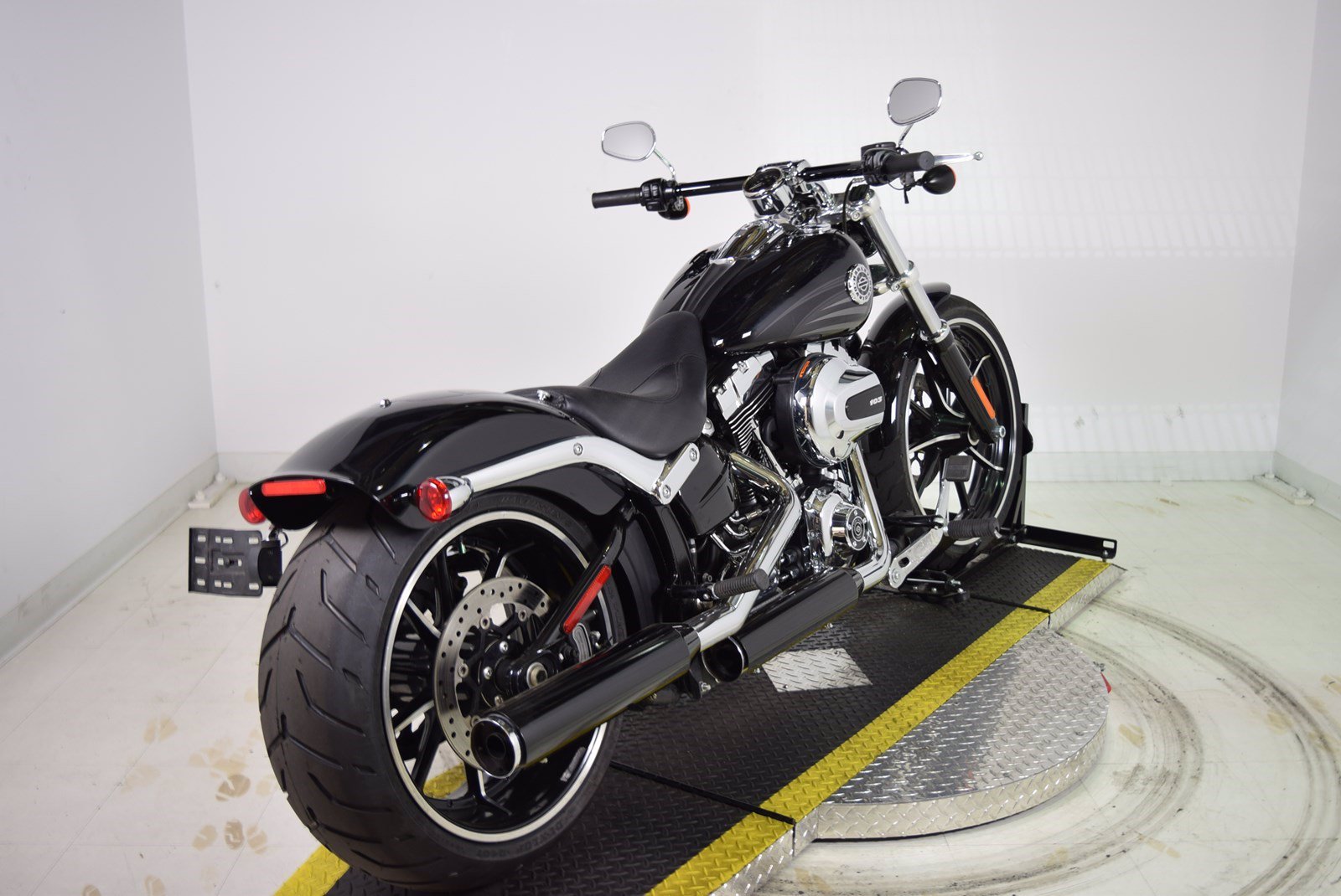 Pre-Owned 2016 Harley-Davidson Softail Breakout FXSB ...