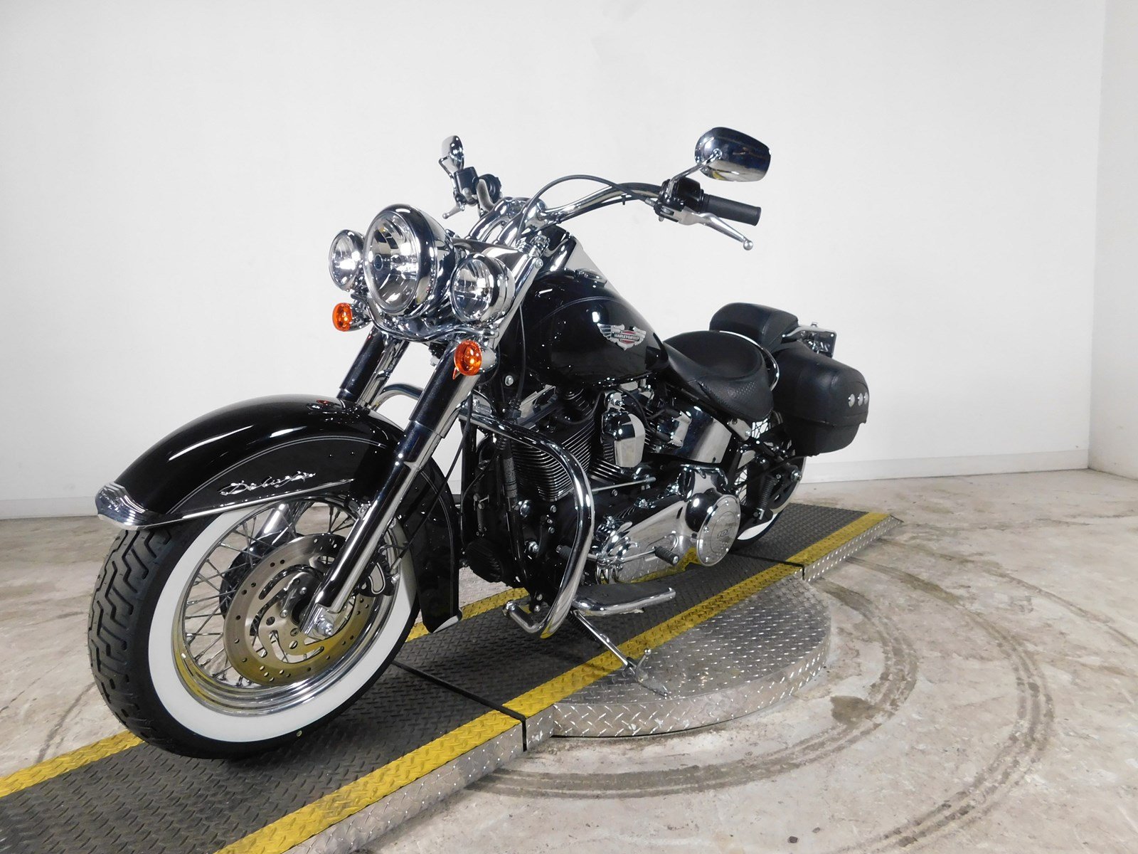 Pre-Owned 2014 Harley-Davidson Softail Deluxe FLSTN ...