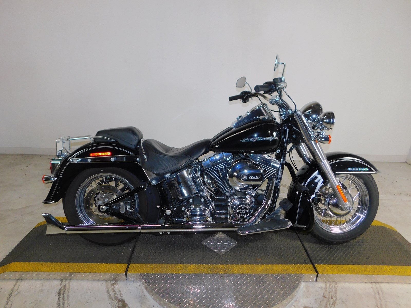 Pre-Owned 2016 Harley-Davidson Softail Deluxe FLSTN Softail In ...