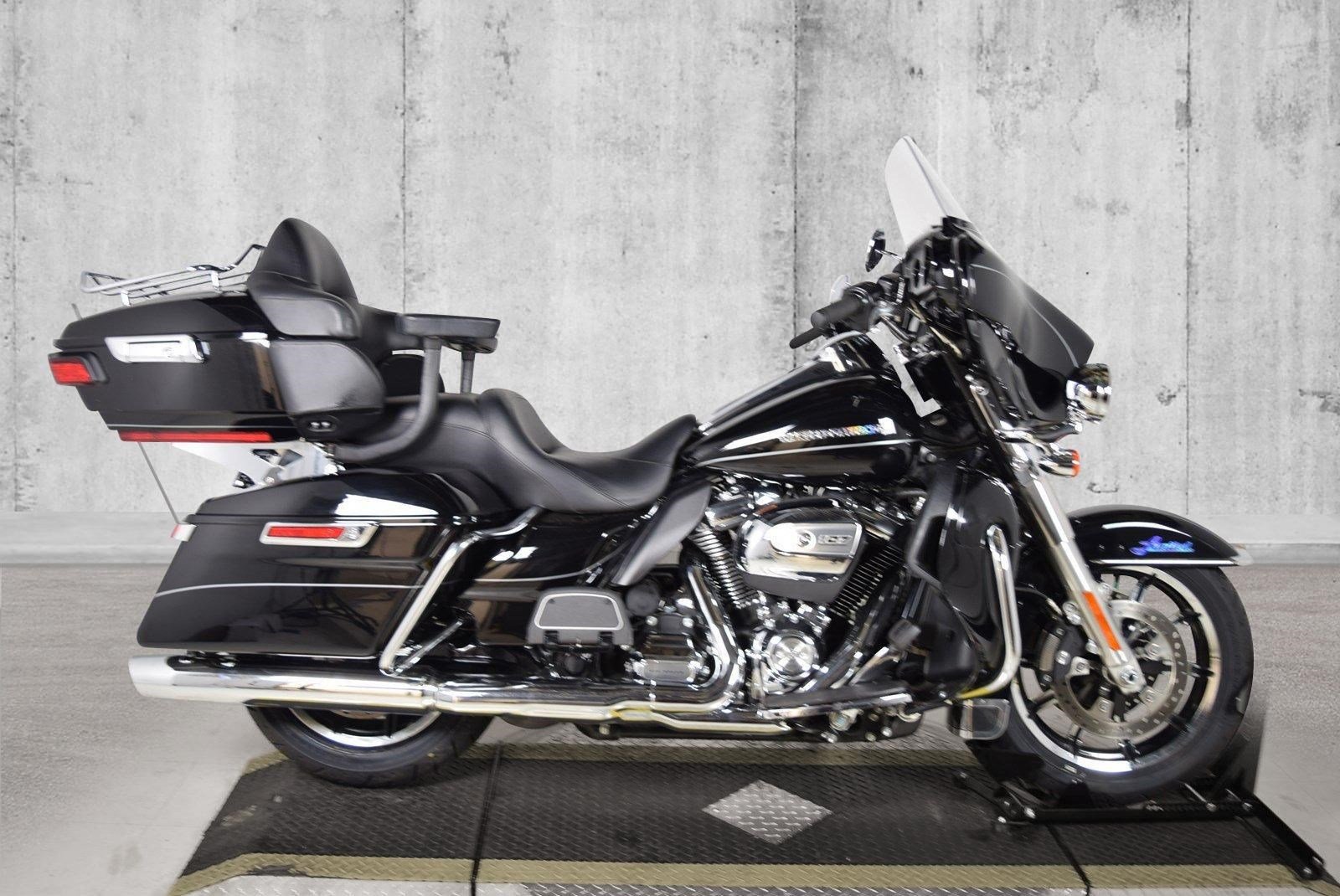 Pre-Owned 2017 Harley-Davidson Ultra Limited FLHTK Touring in ...