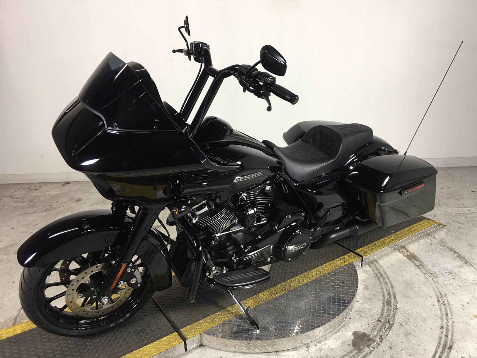 New 2019 Harley-davidson Road Glide Special Fltrxs Touring In 