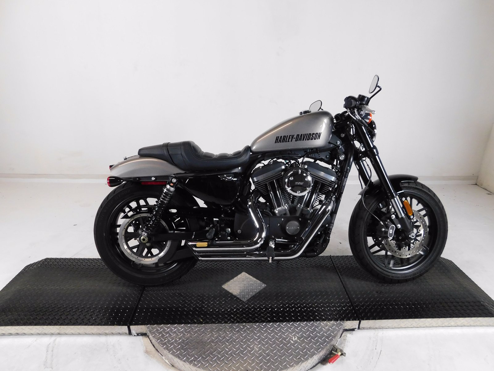 sportster roadster 2017