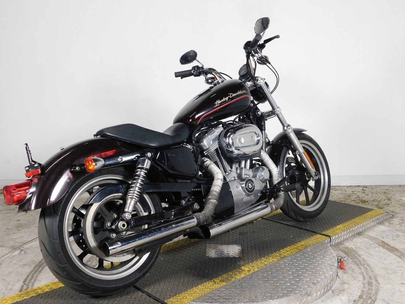 Harley davidson sportster 883 фото