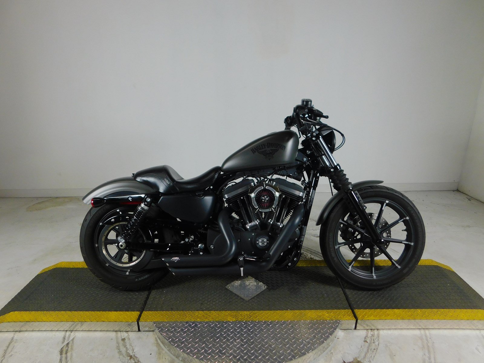 Pre-Owned 2018 Harley-Davidson Sportster Iron 883 XL883N ...