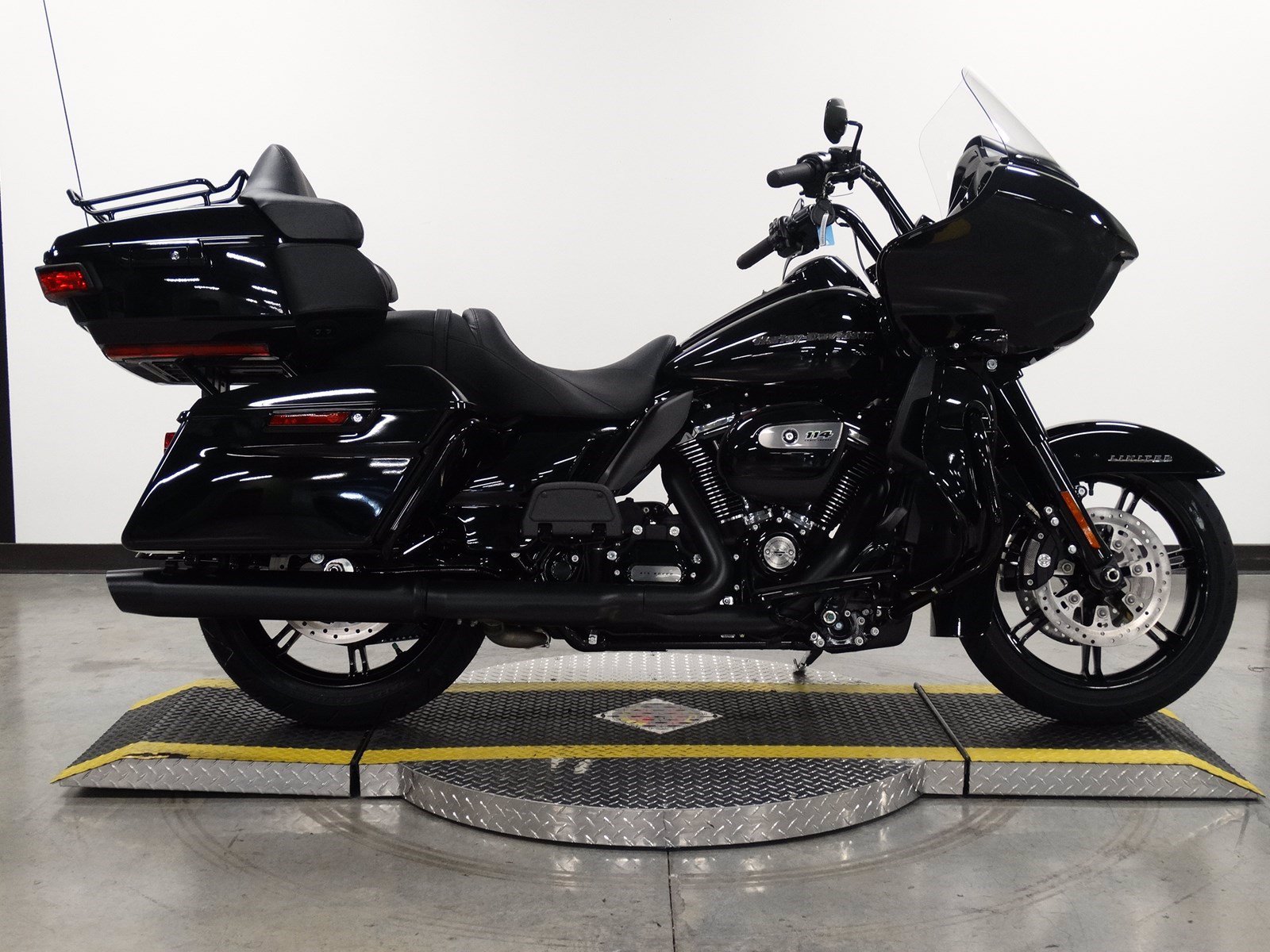 New 2020 Harley-Davidson Road Glide Limited Black FLTRK Touring in